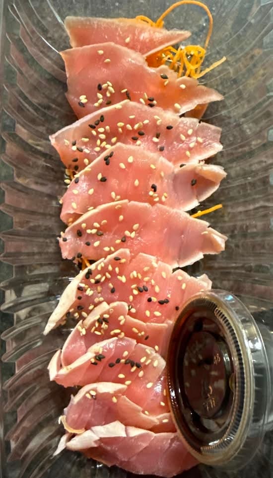 Tuna Tataki Salad.